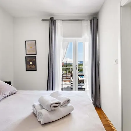 Grazia By Guide * Siveric