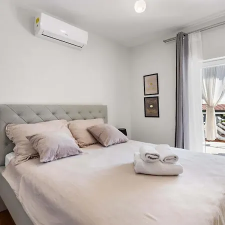 Grazia By Guide Siveric