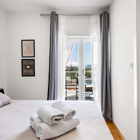 Grazia By Guide Villa *